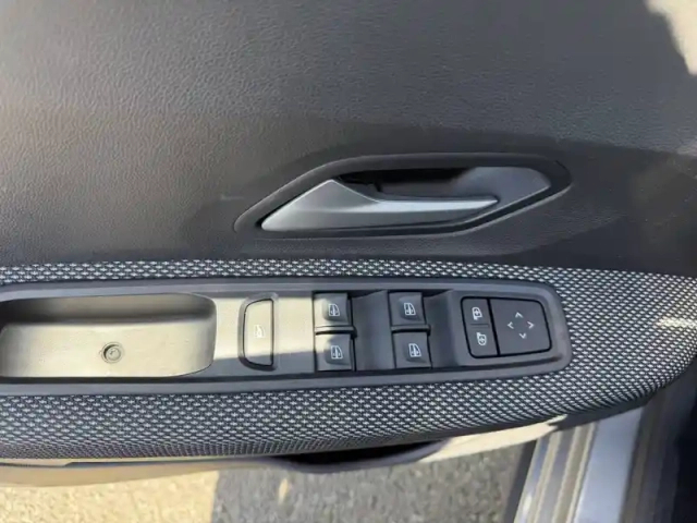 Dacia Sandero eco-g 100 gsr2 — photo 7