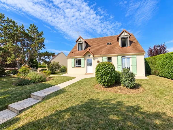 Maison familiale Chamant- double Garage- Terrain 827 m2