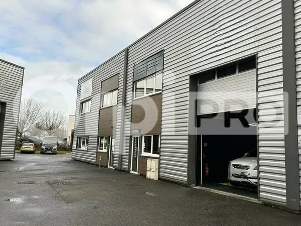 Local commercial 275 m²