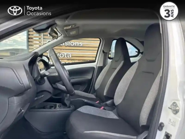 Toyota Aygo x 1.0 vvt-i 72ch dynamic — photo 11