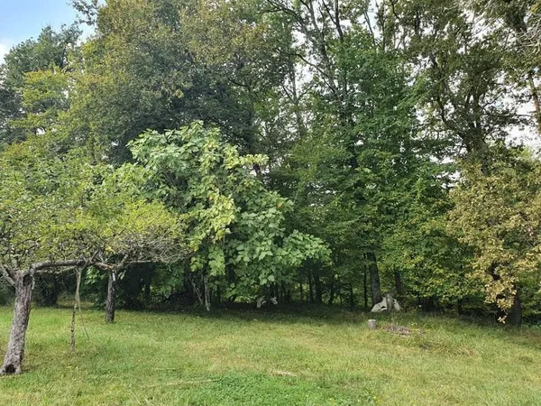 Terrain de 1900 M² sur Salleboeuf