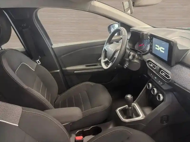 Dacia Jogger tce 110 7 places — photo 15