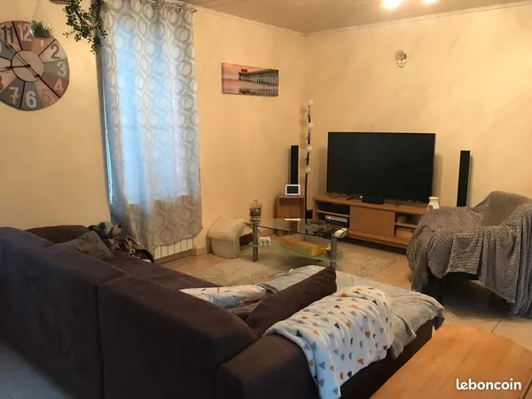 Maison individuelle 2 chambres avec jardin