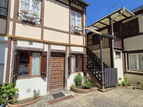 Studio 1 pièce 12 m²