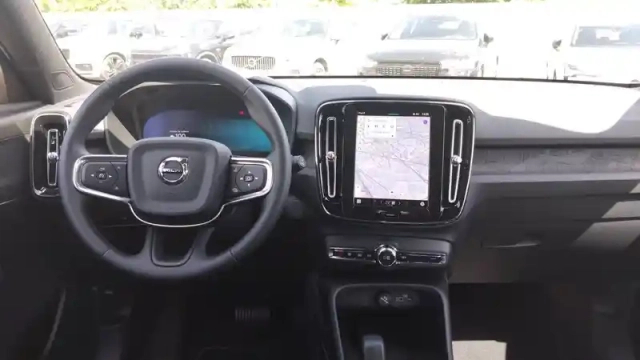 Volvo Ex40 single extended range 252 ch 1edt — photo 14