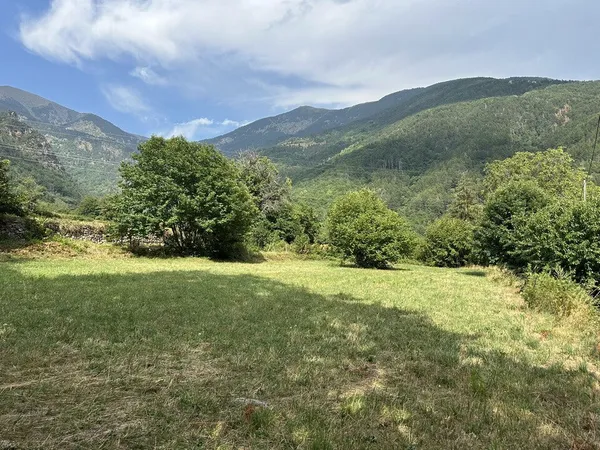 Terrain plat d'agrément de 1586 m2