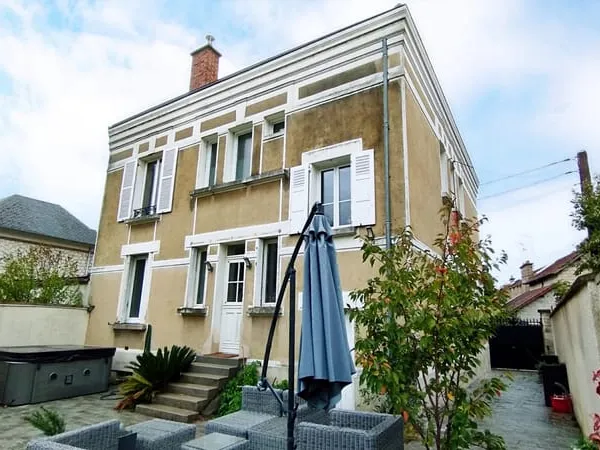 Soissons Proche centre ville - Maison 187 m²