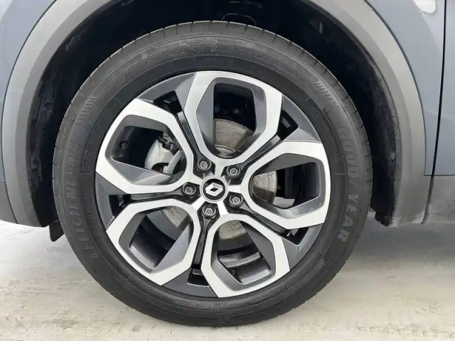 Renault Captur e-tech plug-in 160 - 21 — photo 43
