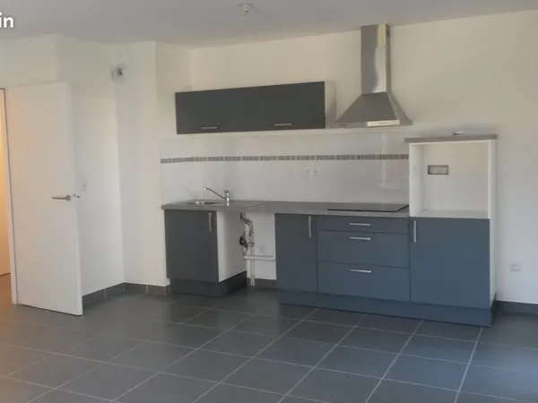 T3 62 m2 avec terrasse 16 m2 et parking