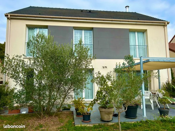 Maison familiale 169 m2 (Surface d'usage 210 m2)