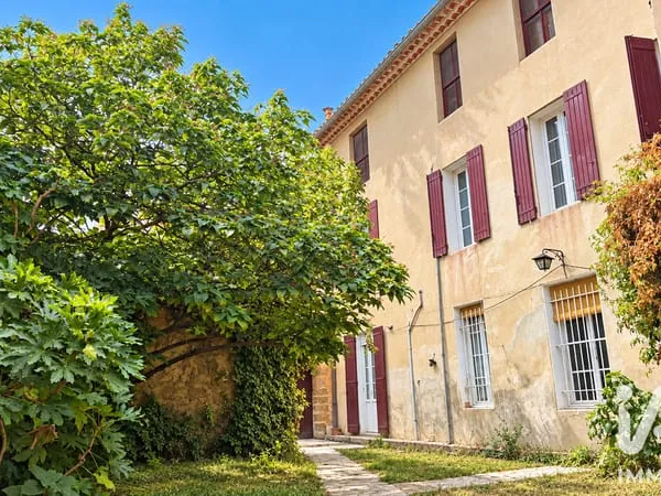 Maison 8 pièces 240 m²