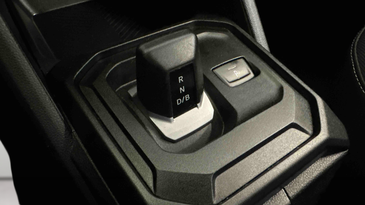 Dacia Duster Hybrid 140 — photo 15