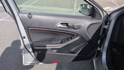 Mercedes Classe A 2.0 250 211 7G-DCT - Sport – 2015 – 123638 km – Essence – Boîte Automatique — photo 24