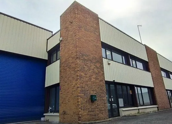 LOCAL D'ACTIVITE 974 m² GOUSSAINVILLE