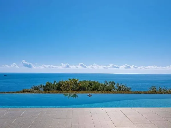 Villa 10 pièces 370 m²