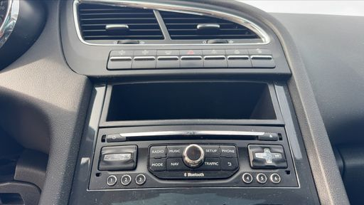 Peugeot 5008 1.6 HDI 115 - Allure – 2014 – 170056 km – Diesel – Boîte Manuelle — photo 17