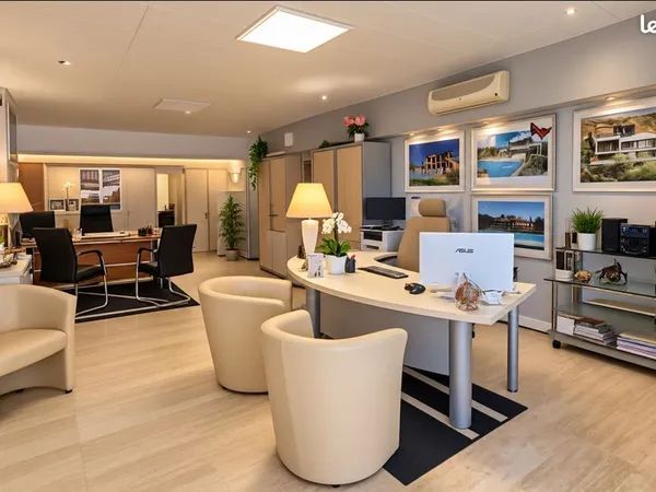 Bureau commerciaux 64 m2 a mandelieu