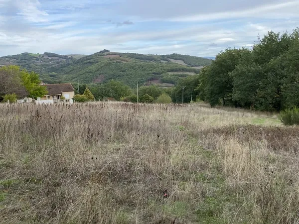 Terrain 4214 m²