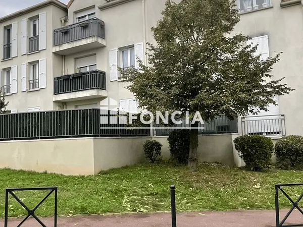Bel appartement 3 pièces de 55 m² avec balcon et stationnement à Garges-lès-Gonesse
