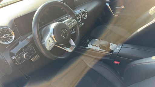 Mercedes Classe A 200 163 7G-DCT - AMG Line – 2019 – 86711 km – Essence – Boîte Automatique — photo 18