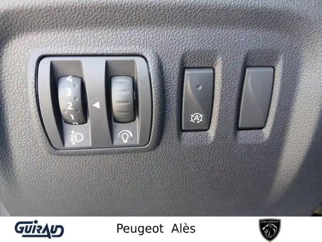 Renault Captur tce 90 e6c — photo 14