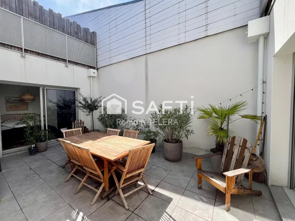 Nansouty : appartement T4 parfaitement rénové de 98 m², avec une terrasse et un garage.