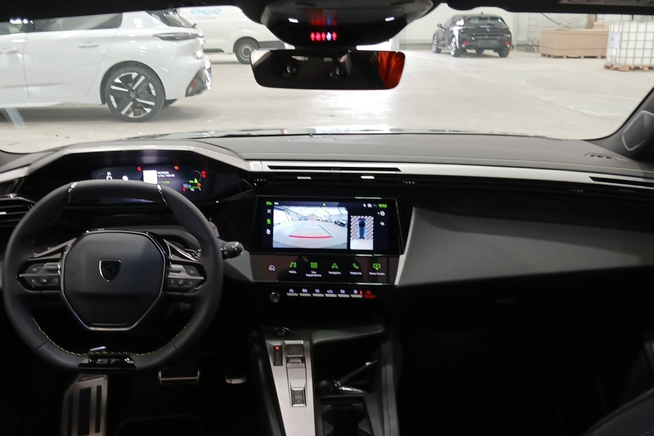 Peugeot 308 — photo 12