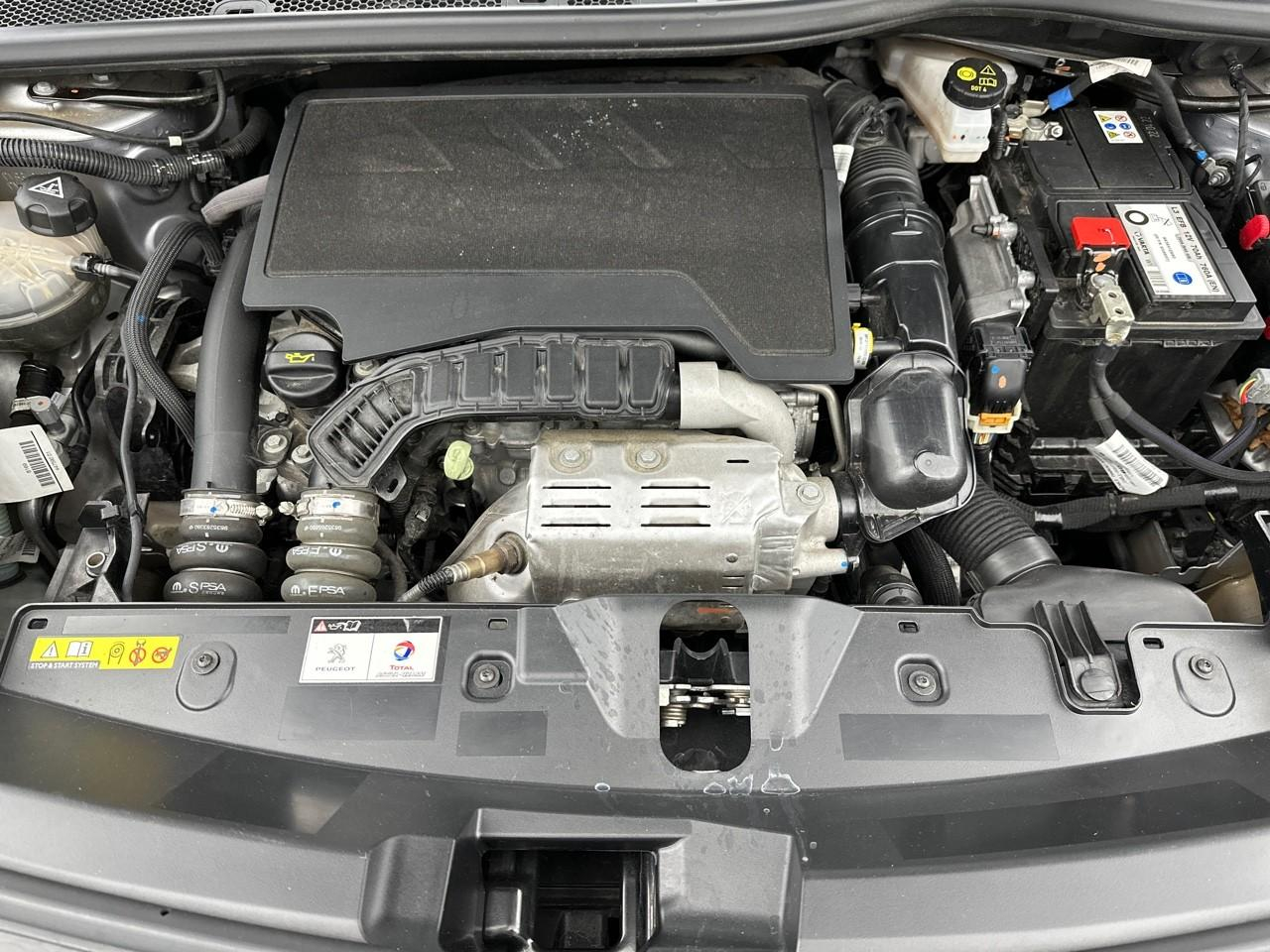 Peugeot 2008 puretech 130 s&s bvm6 style — photo 13