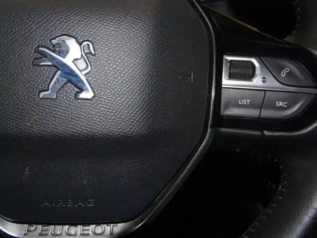 Peugeot 208 1.2 puretech 100ch s&amp;s allure 118g — photo 15