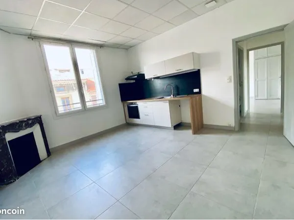 T3 61 m² - RÉNOVÉ - TRÈS LUMINEUX - ORANGE CENTRE