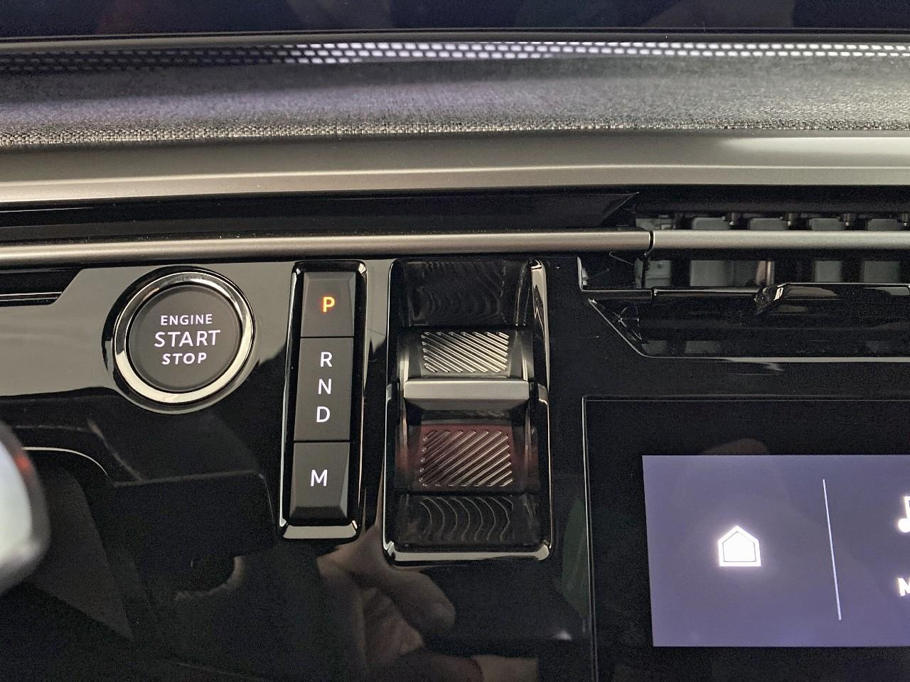 Peugeot 3008 hybrid 145 e-dcs6 gt — photo 15