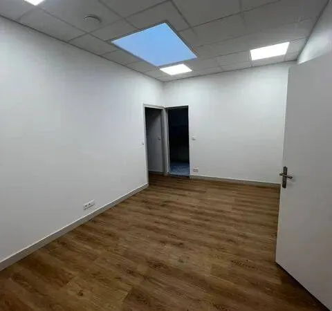 Local commercial 90 m²