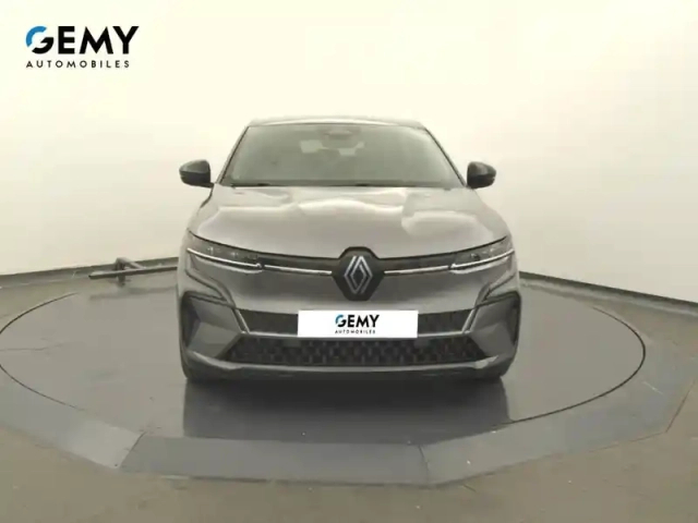 Renault Megane e-tech ev60 220 ch optimum charge — photo 17