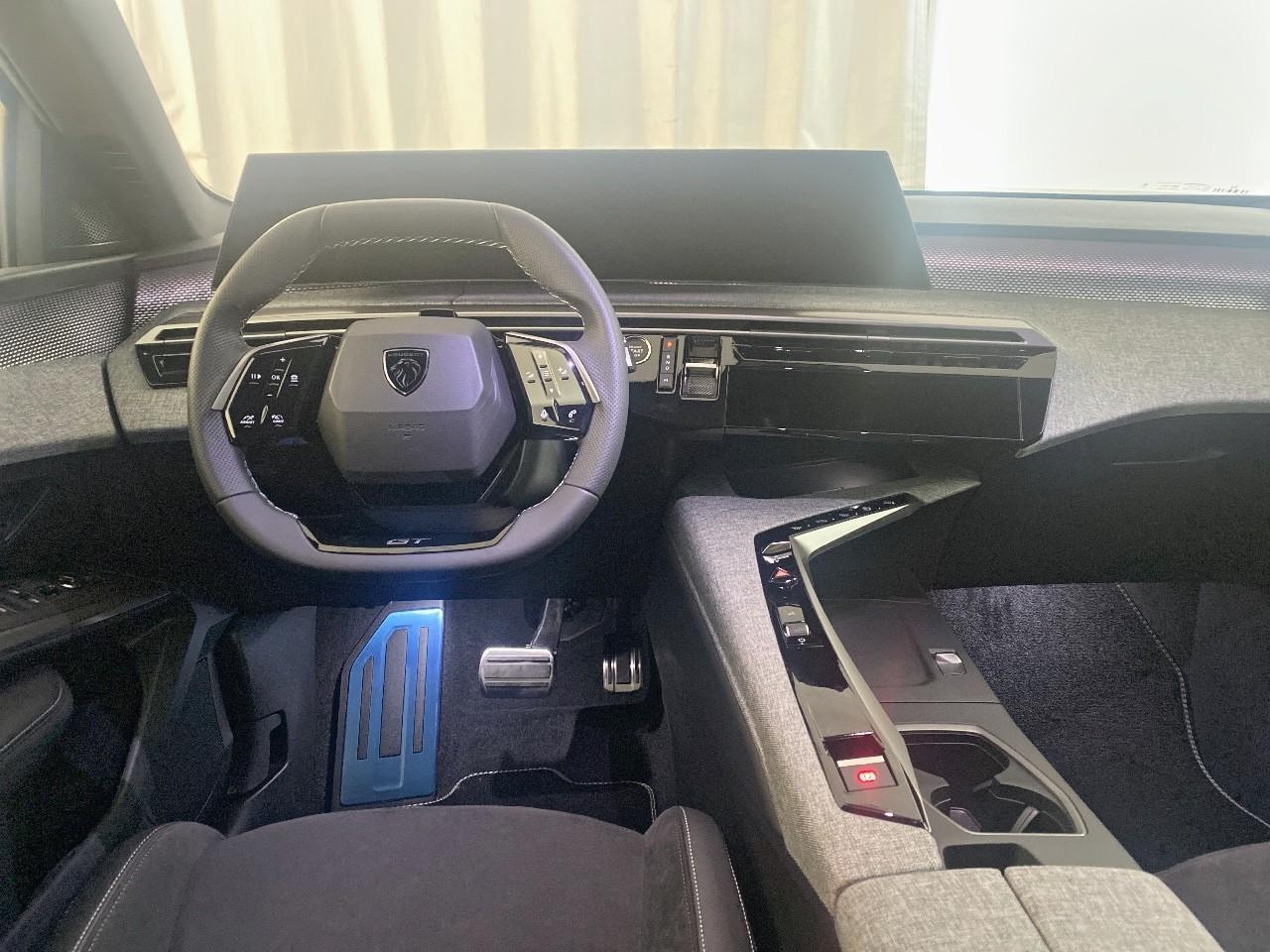 Peugeot 3008 hybrid 145 e-dcs6 gt — photo 8