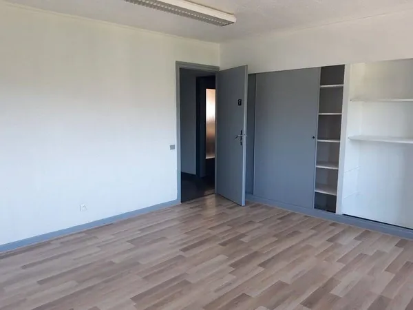 Bureau 40 m²