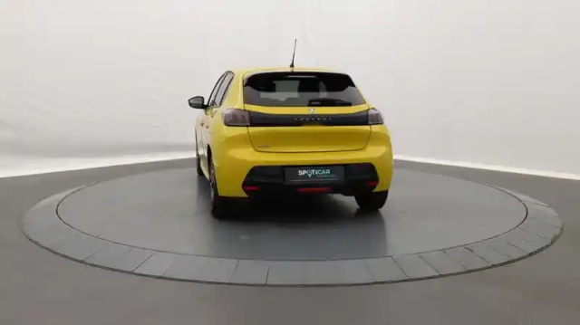 Peugeot 208 puretech 100 s&amp;s bvm6 allure — photo 4