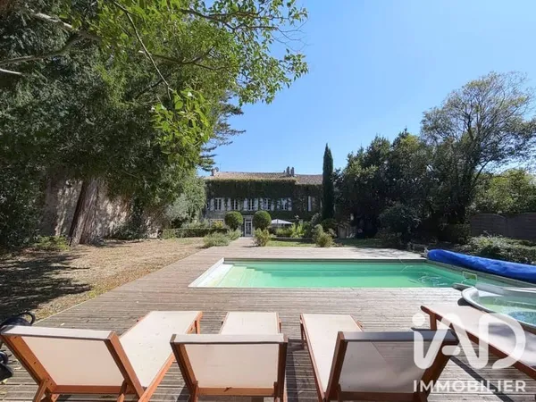 Maison 14 pièces 525 m²