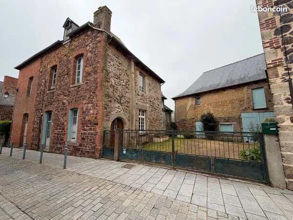 Maison centre ville Saint Meen Le Grand
