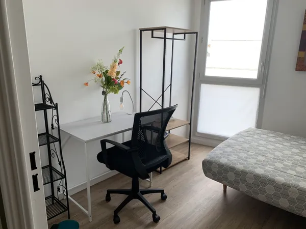 Loue chambre en colocation dans appartement