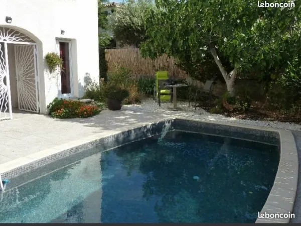 Chambre dans maison avec Piscine