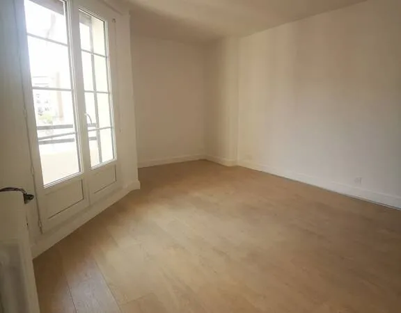 Studio 1 pièce 27 m²