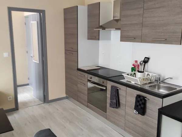 T2 meublé 25 m² avec TV, proche Gare, libre le 30 octobre