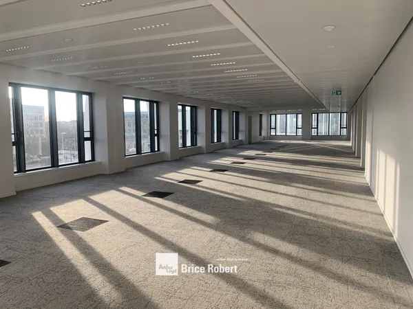 Bureaux 4 pièces 282 m²