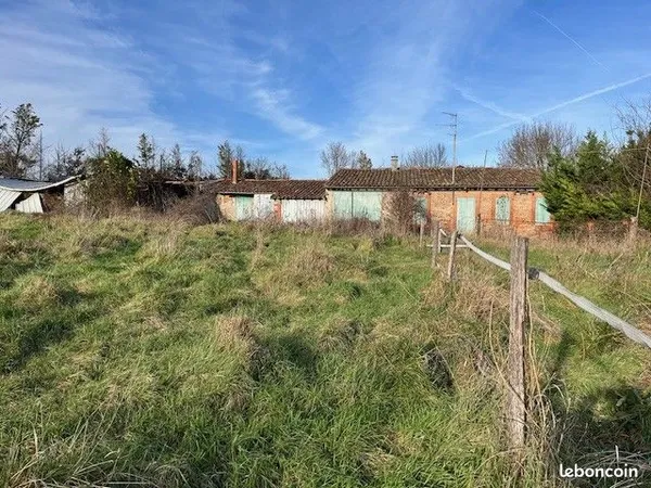 Flourens, Terrain 14910m2 avec ancienne maison