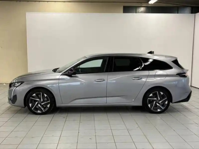 Peugeot 308 sw phev 180ch allure pack e-eat8 — photo 9