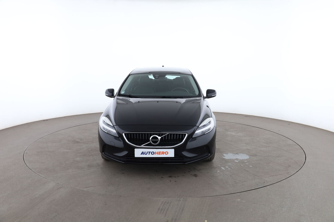 Volvo V40 2.0 T2 Signature Edition — photo 8