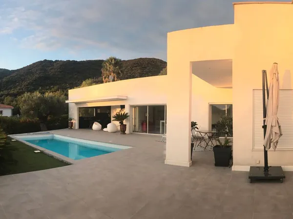VILLA D'ARCHITECTE 2014, 253m2, Vue