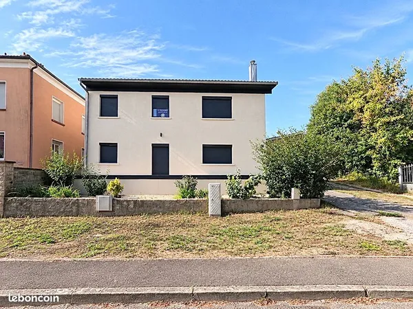 Maison 10 pièces 166 m²
