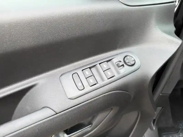 Citroën Berlingo taille m - 1.5 bluehdi 130ch s&amp;s plus eat8 5 places n1 — photo 12