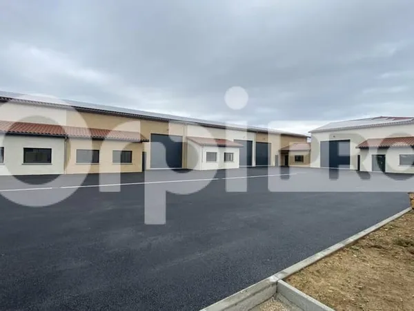 Local d'activité 354 m²